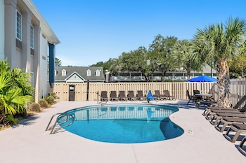 Holiday Inn Express Saint Simons Island By Ihg,Georgia>>Brunswick,3 star