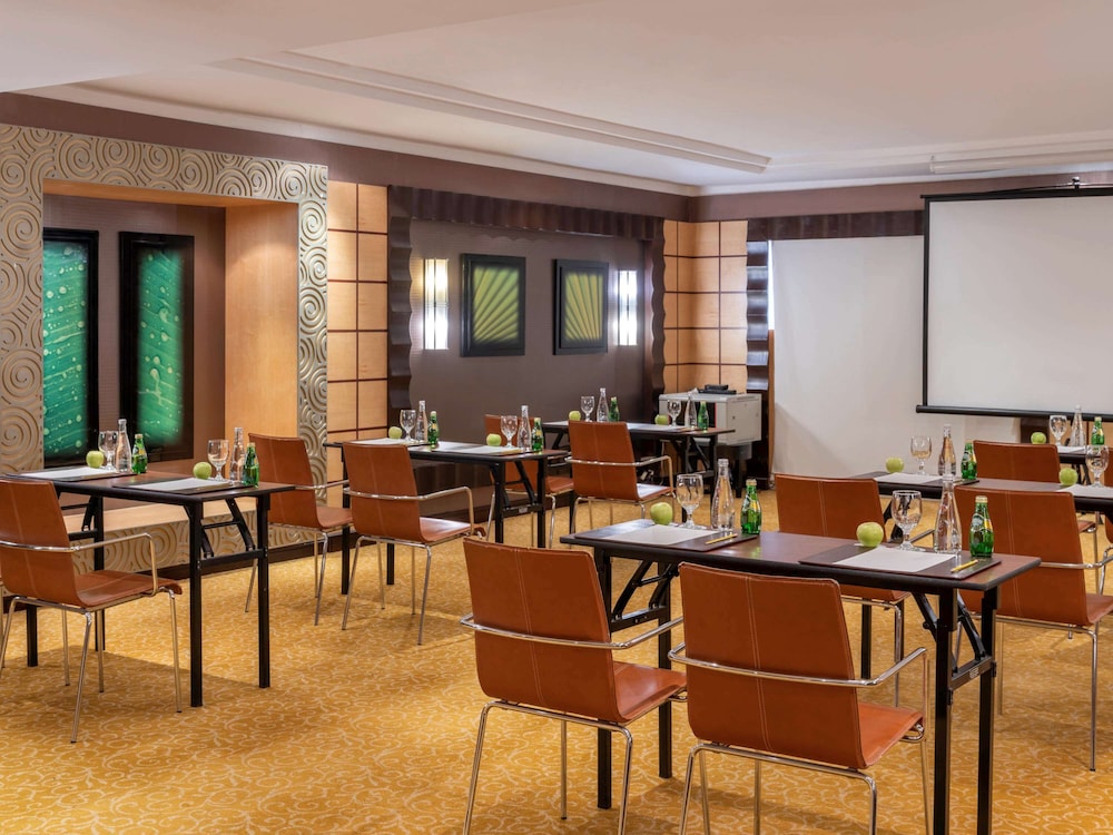 anwar al madinah movenpick hotel