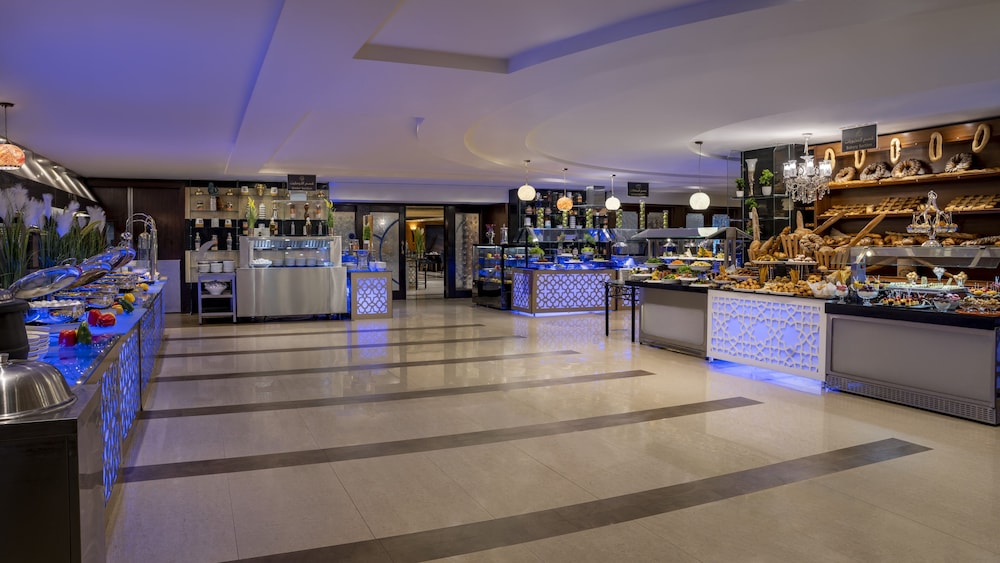 anwar al madinah movenpick hotel