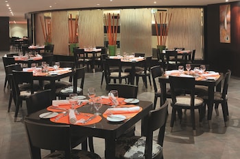 anwar al madinah movenpick hotel