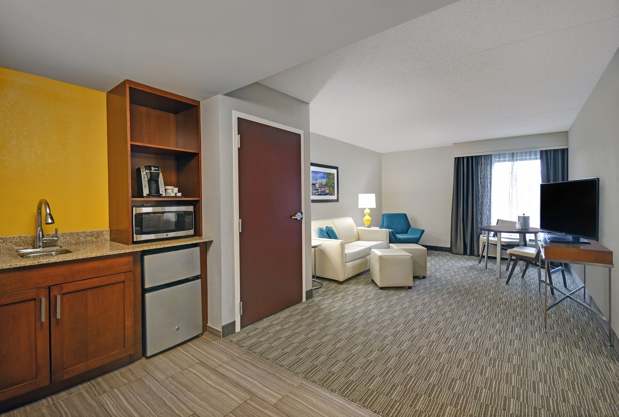 holiday inn express and suites cincinnati riverfront by ihg