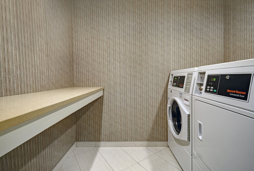 holiday inn express and suites cincinnati riverfront by ihg