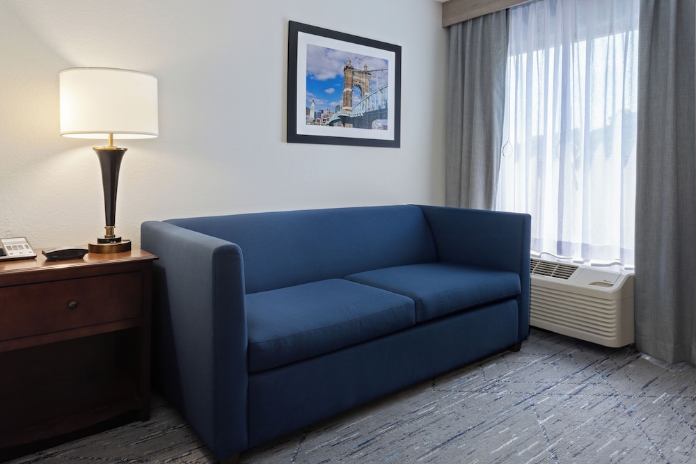 holiday inn express and suites cincinnati riverfront by ihg