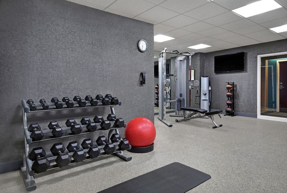 holiday inn express and suites cincinnati riverfront by ihg