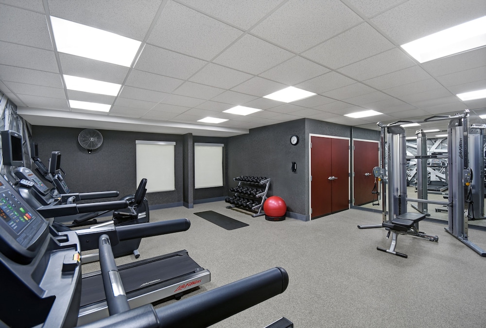holiday inn express and suites cincinnati riverfront by ihg