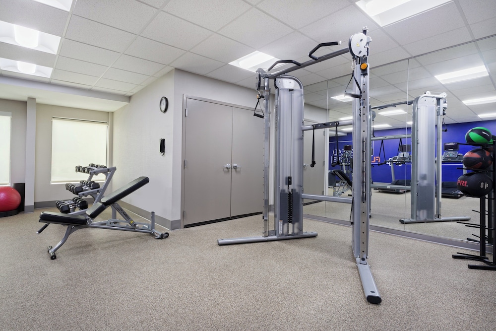 holiday inn express and suites cincinnati riverfront by ihg