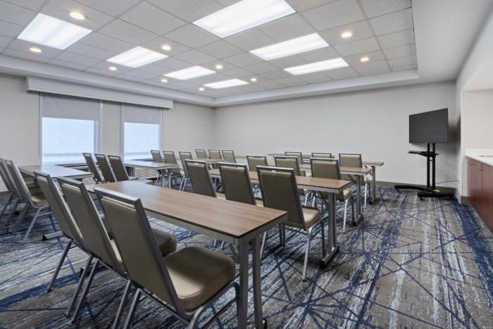 holiday inn express and suites cincinnati riverfront by ihg