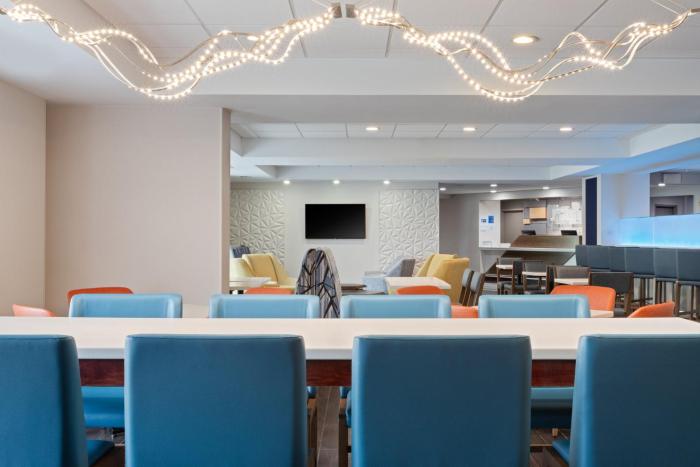 holiday inn express and suites cincinnati riverfront by ihg