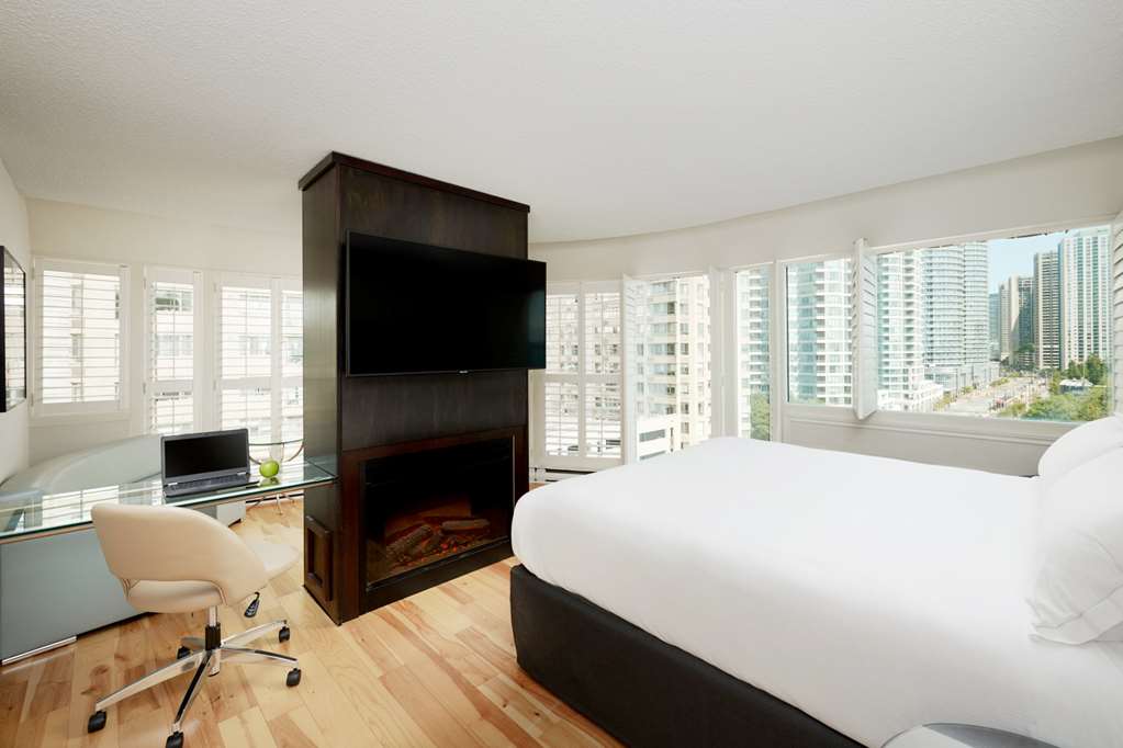 radisson blu toronto downtown