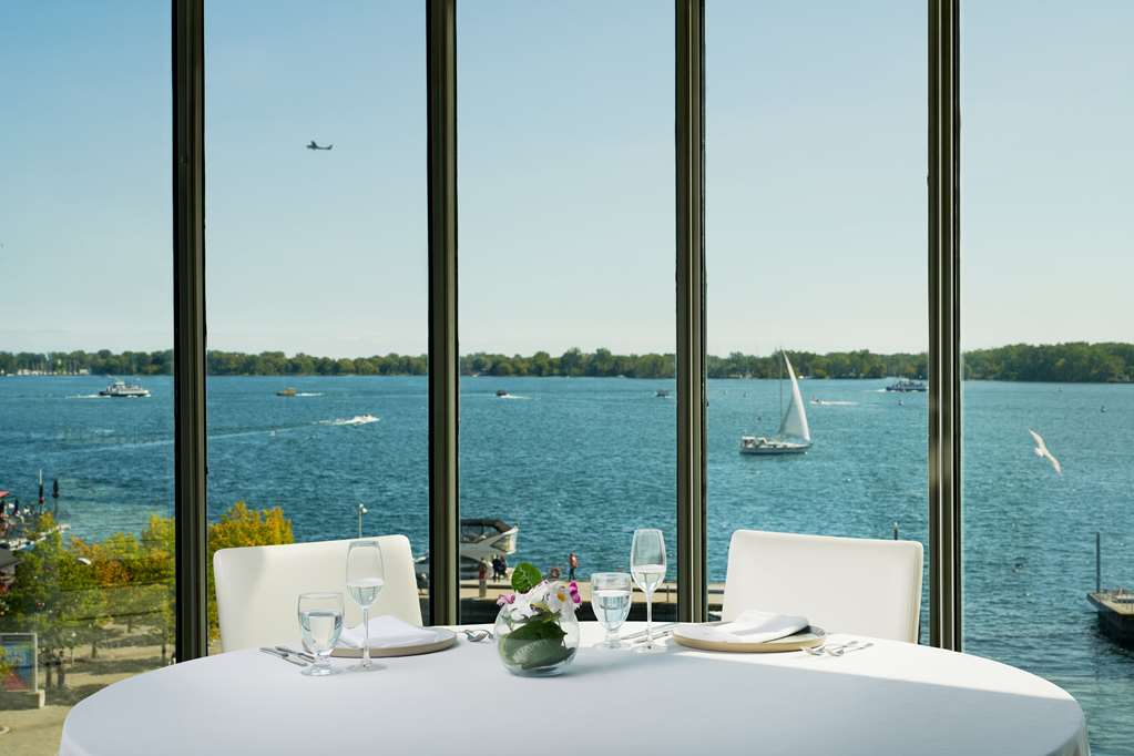 radisson blu toronto downtown