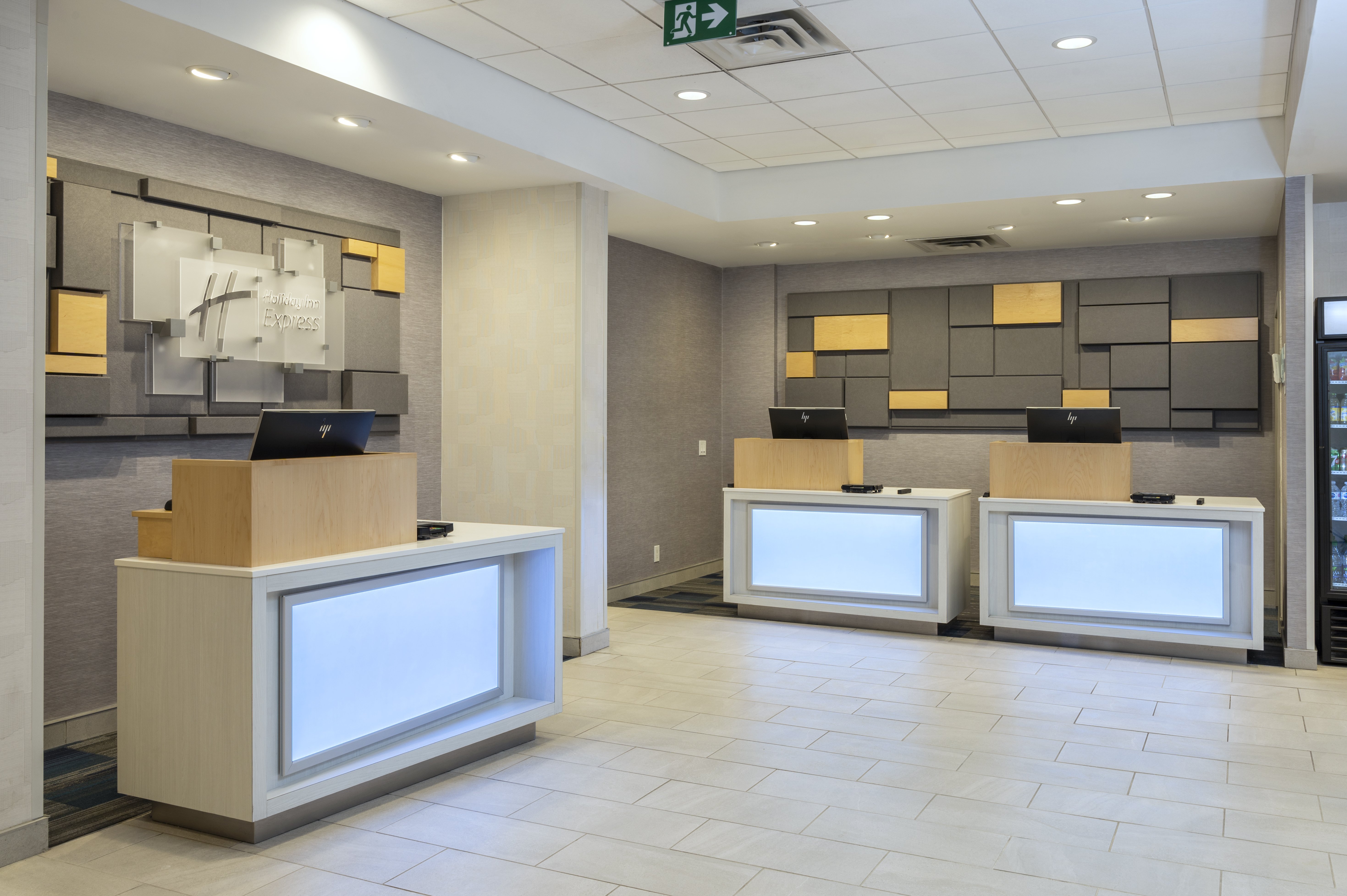 holiday inn express toronto downtown by ihg