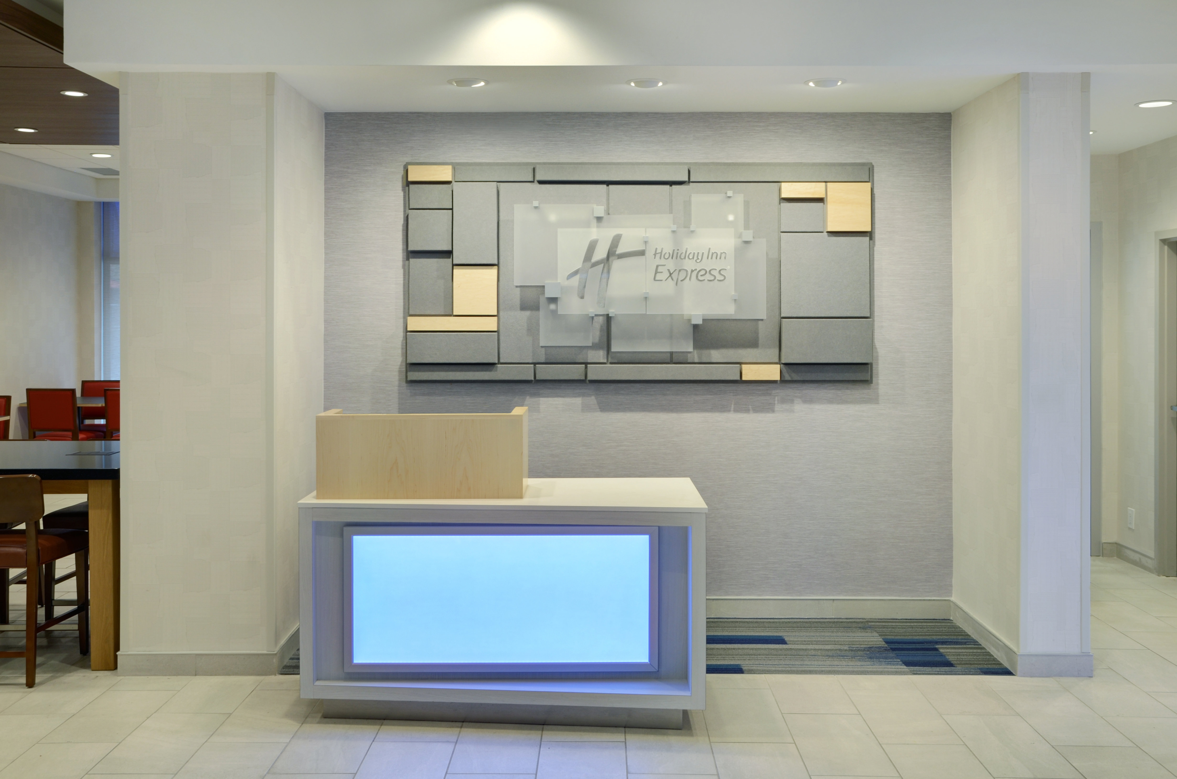 holiday inn express toronto downtown by ihg