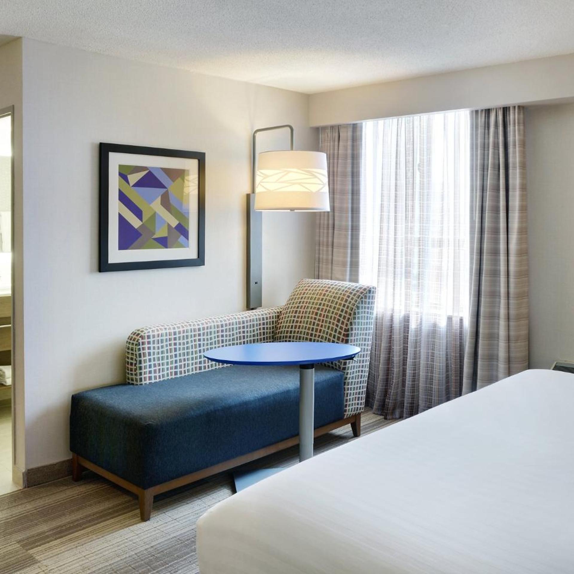 holiday inn express toronto downtown by ihg