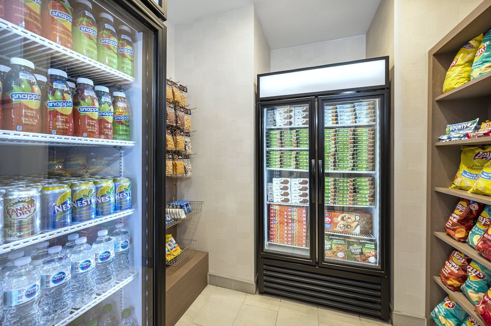 holiday inn express toronto downtown by ihg