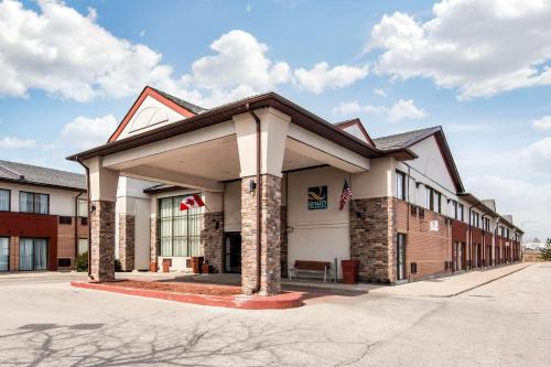 quality inn and suites toronto west