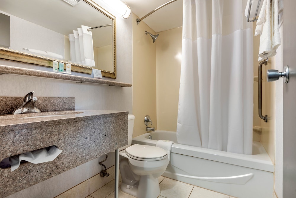 quality inn and suites toronto west