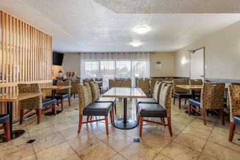 quality inn and suites toronto west