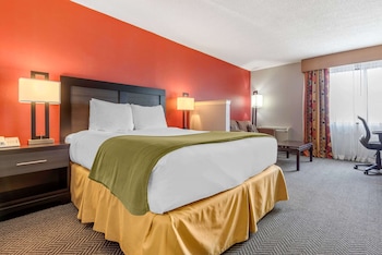 quality inn and suites toronto west