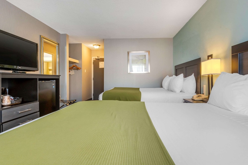 quality inn and suites toronto west