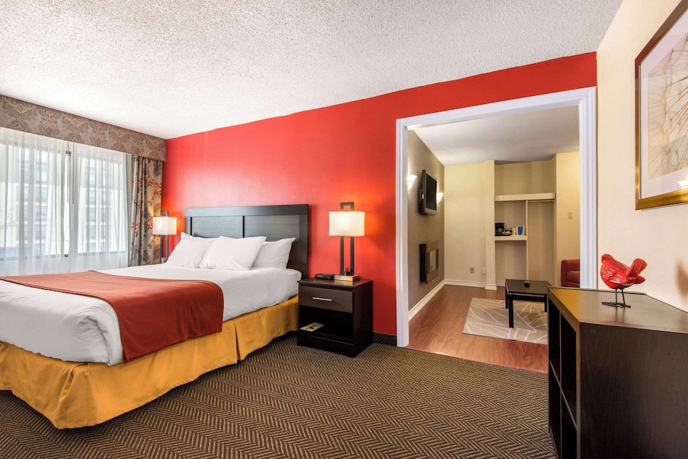 quality inn and suites toronto west