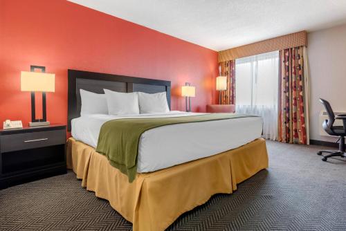 Quality Inn & Suites - Toronto West,Toronto>>Mississauga,3 star