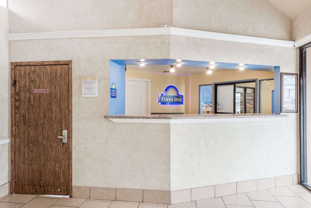 days inn by wyndham san antonio splashtown att center