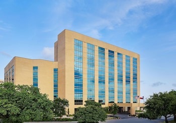 doubletree by hilton san antonio airport