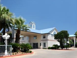 days inn by wyndham san antonio southeast frost bank center