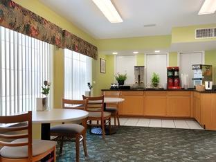 days inn by wyndham san antonio southeast frost bank center