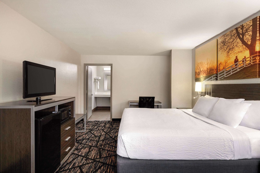 days inn by wyndham san antonio near fiesta park