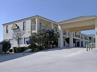 days inn by wyndham san antonio near fiesta park