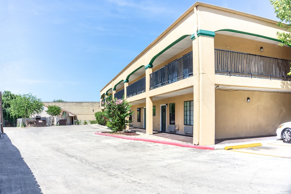 oyo inn and suites medical center san antonio