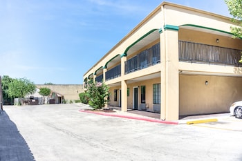 oyo inn and suites medical center san antonio