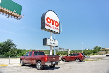 oyo inn and suites medical center san antonio
