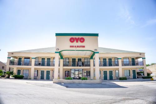 Oyo Inn & Suites Medical Center San Antonio,Bexar County>>Balcones Heights,2 star