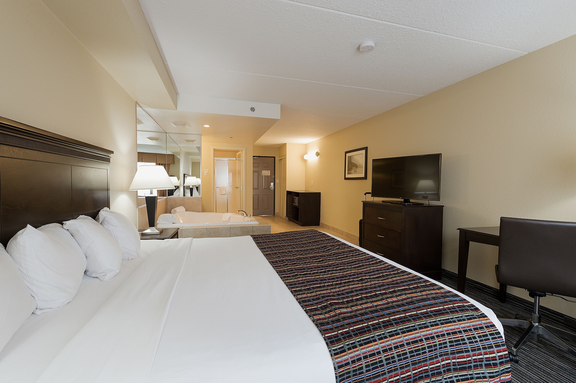Country Inn & Suites By Radisson, Niagara Falls, On,Niagara Falls>>Clifton Hill,3 star
