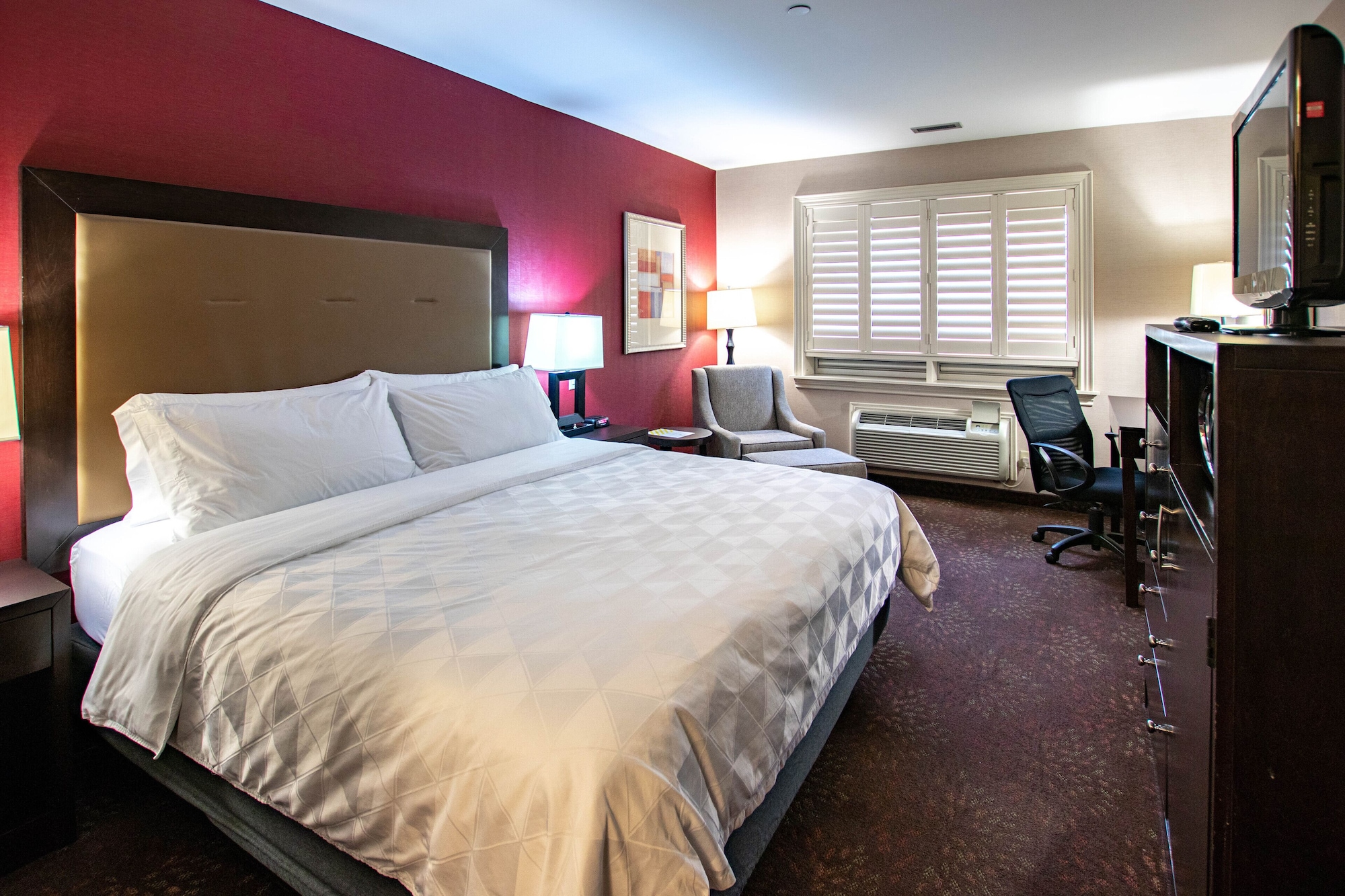 holiday inn and suites st catharines conf ctr