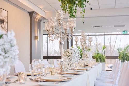 holiday inn and suites st catharines conf ctr