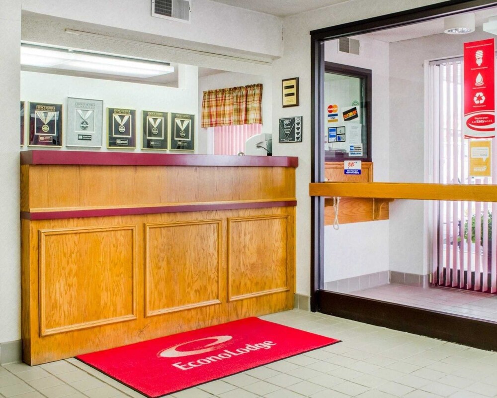 econo lodge mifflintown