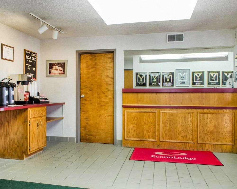 econo lodge mifflintown