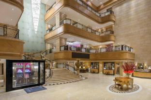 crowne plaza hotel qingdao by ihg