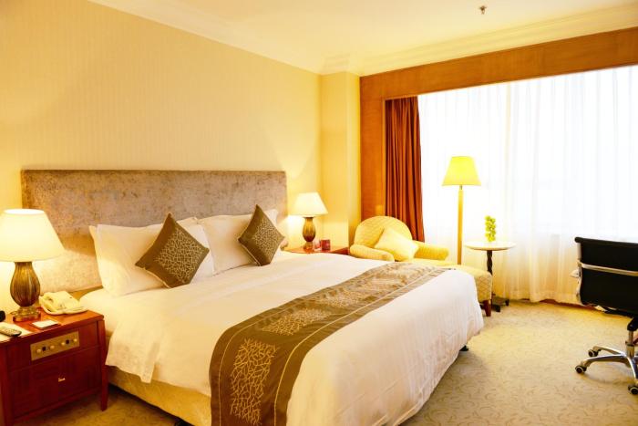 crowne plaza hotel qingdao by ihg