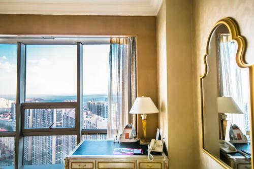 crowne plaza hotel qingdao by ihg