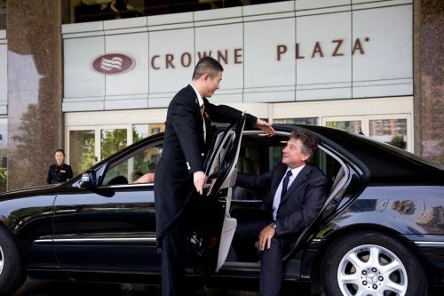 crowne plaza hotel qingdao by ihg