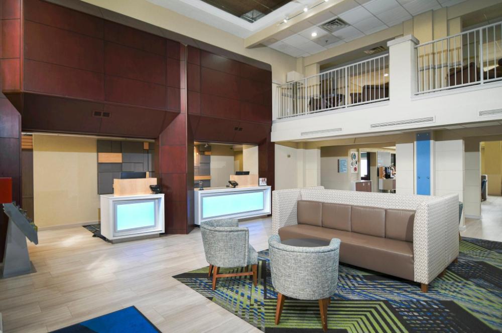 holiday inn express and suites port clinton catawb