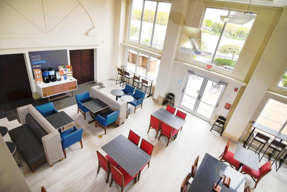 holiday inn express and suites port clinton catawb