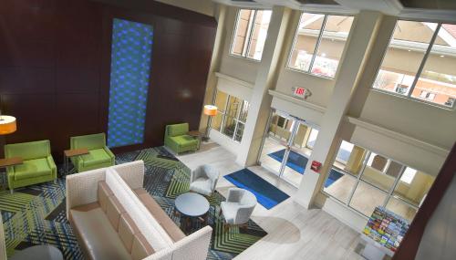 holiday inn express and suites port clinton catawb