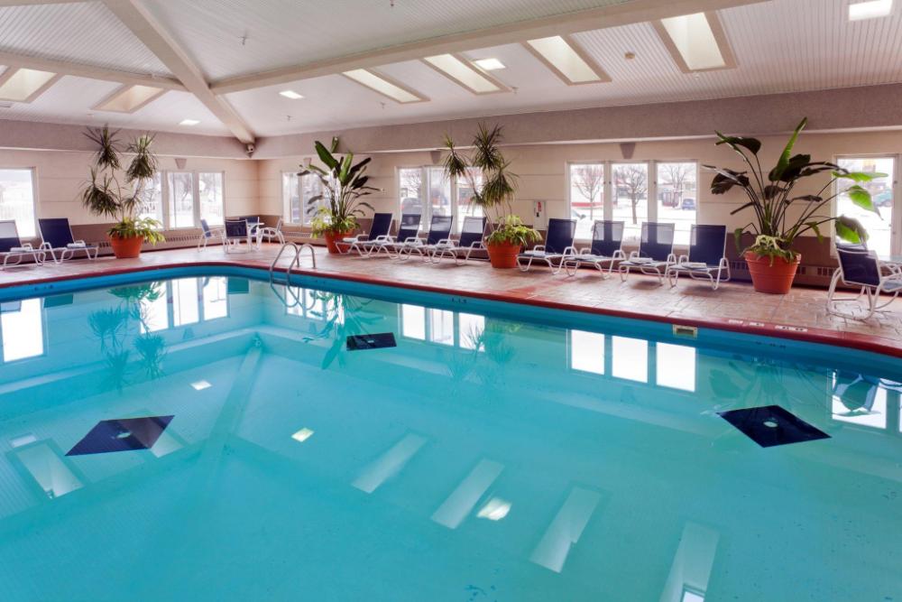 holiday inn express and suites port clinton catawb