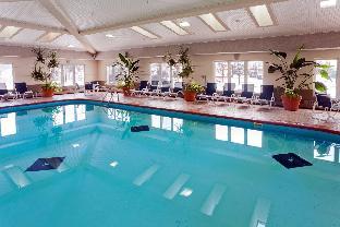 holiday inn express and suites port clinton catawb