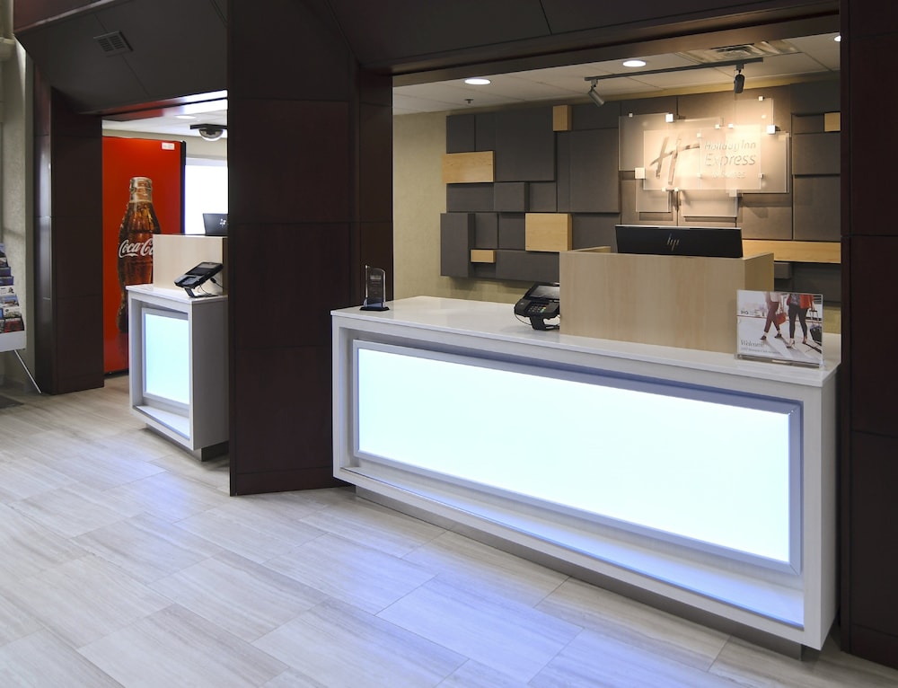holiday inn express and suites port clinton catawb